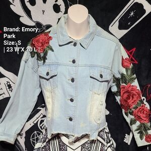Emory Park | Light Wash Denim Jacket w/ Rose Embroidery | Small | 23 W x 20 L |